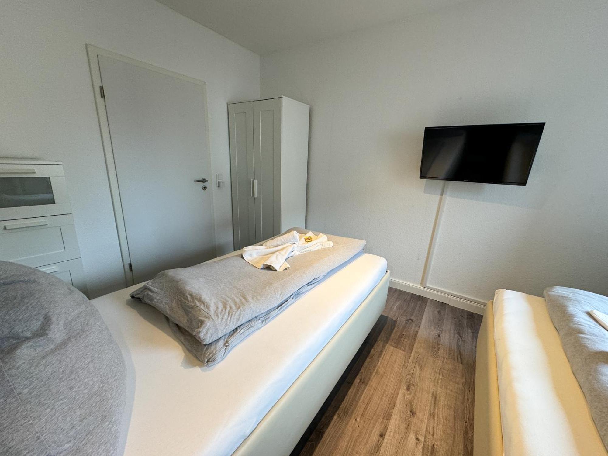 Wohnung Fuer 5 Gaeste Grosse Kueche Messe- Und Citynah Hannover Esterno foto